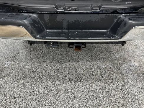 Used 2019 Chevrolet Express 2500 w/ Driver Convenience Package RWD image 23