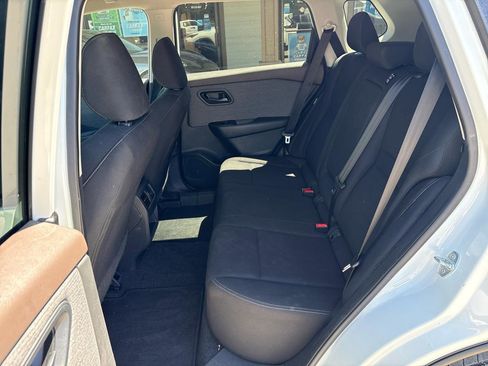 Used 2023 Nissan Rogue S FWD image 16