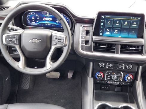 Used 2024 Chevrolet Tahoe Z71 w/ Luxury Package image 10