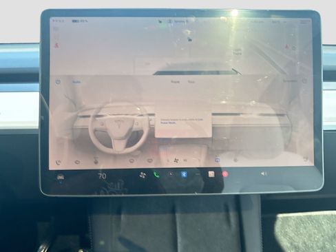 Used 2024 Tesla Model Y Performance image 15