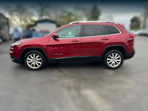 Used 2015 Jeep Cherokee Limited w/ Luxury Group image 2