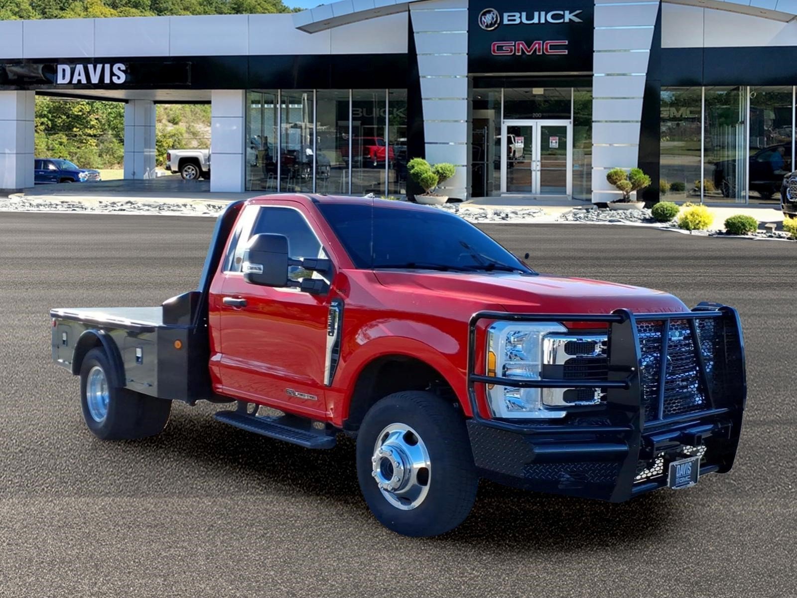 Used 2024 Ford F350 XLT AWD/4WD image 1
