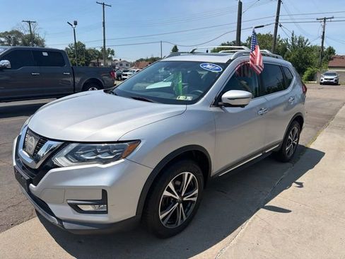 Used 2017 Nissan Rogue SL w/ SL Premium Package AWD/4WD image 3
