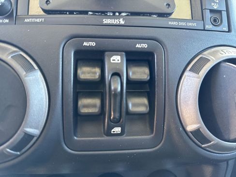 Used 2018 Jeep Wrangler Unlimited Sport S AWD/4WD image 13