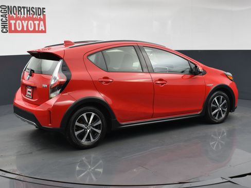 Used 2018 Toyota Prius C Two FWD image 4