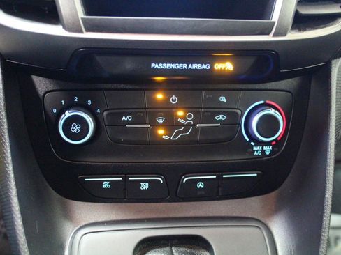 Used 2022 Ford Transit Connect XL image 14