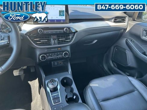 Used 2022 Ford Escape SEL w/ Class II Trailer Tow Package image 16