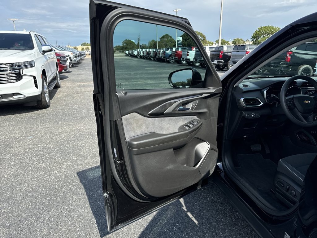 Certified 2021 Chevrolet TrailBlazer LT w/ Convenience Package FWD image 29