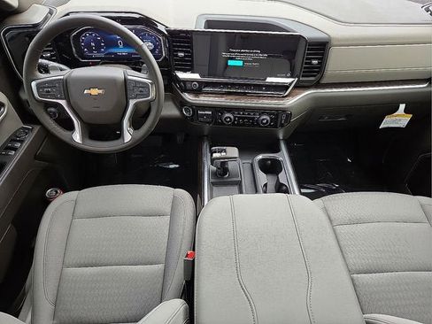 New 2025 Chevrolet Silverado 1500 LT w/ Convenience Package II RWD image 13