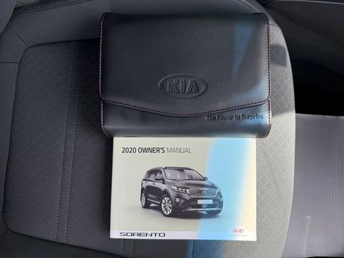 Used 2020 Kia Sorento LX AWD/4WD image 36