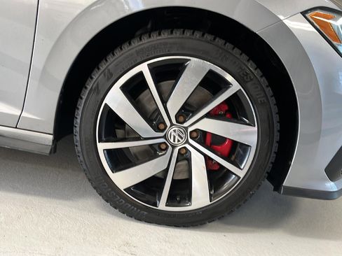 Used 2021 Volkswagen Jetta GLI Autobahn image 25