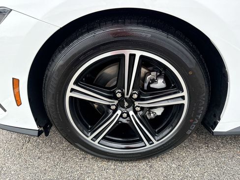 Used 2024 Ford Mustang Premium image 19