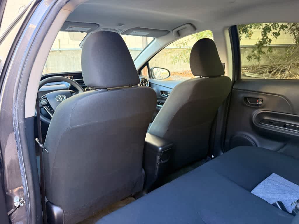 Used 2019 Toyota Prius C w/ Carpet Mat Package FWD image 12