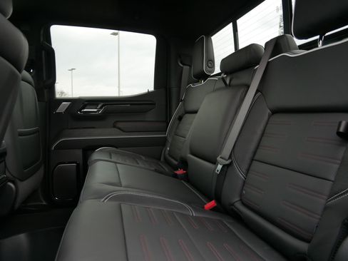 New 2026 GMC Sierra 1500 AT4X w/ LPO, Black Badging Package AWD/4WD image 5