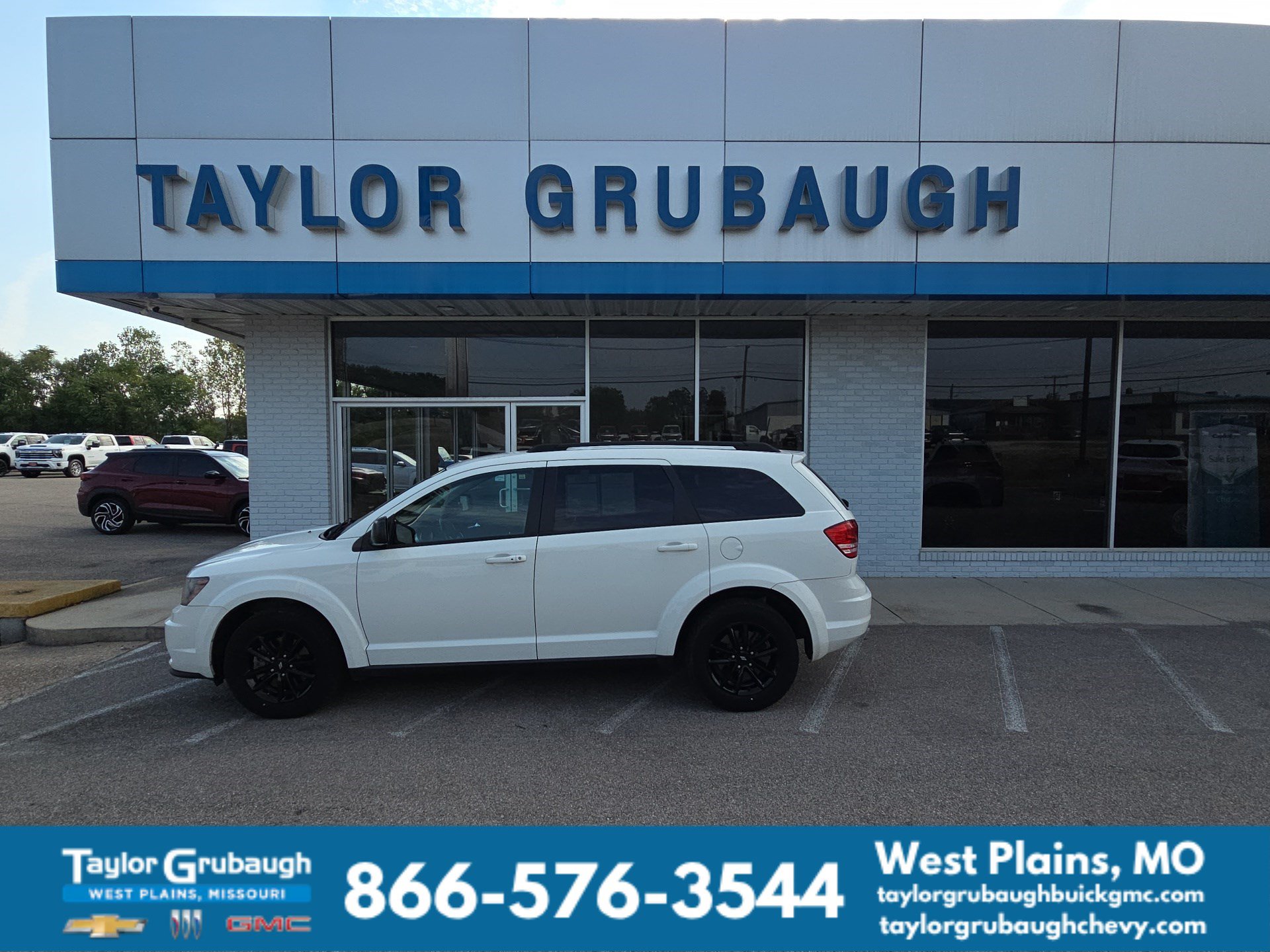 Used 2020 Dodge Journey SE w/ SE Popular Equipment Group FWD image 1
