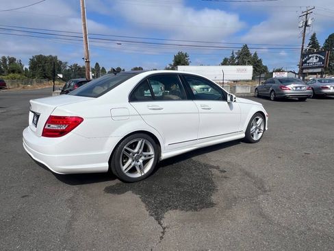 Used 2014 Mercedes-Benz C 250 Sedan image 33