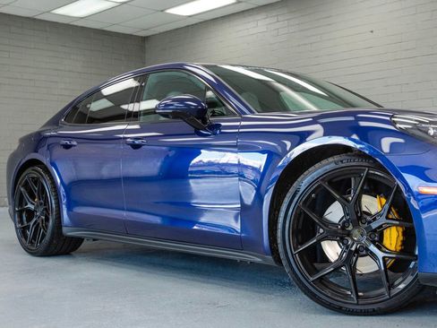 Used 2024 Porsche Panamera 4 image 8