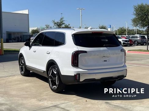 Used 2024 Kia Telluride EX w/ EX Captain's Chair Package FWD image 10