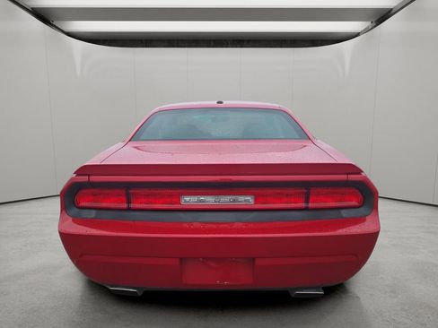 Used 2012 Dodge Challenger R/T image 3