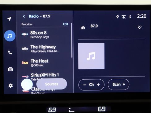 Used 2026 Toyota Tundra Limited w/ Power Package image 19