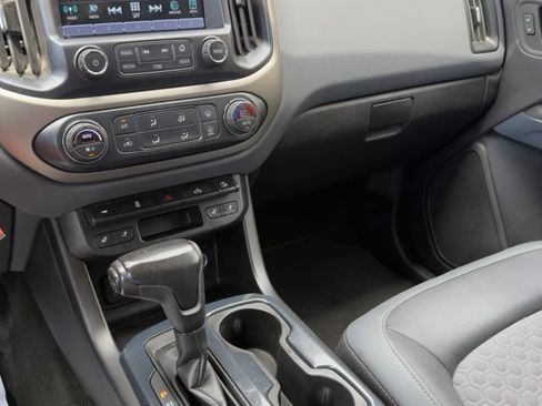 Used 2018 Chevrolet Colorado Z71 AWD/4WD image 24