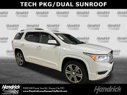 Used 2019 GMC Acadia Denali w/ Technology Package AWD/4WD image 1