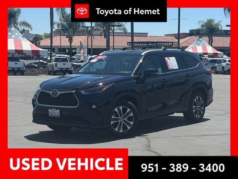 Used 2022 Toyota Highlander XLE FWD image 1