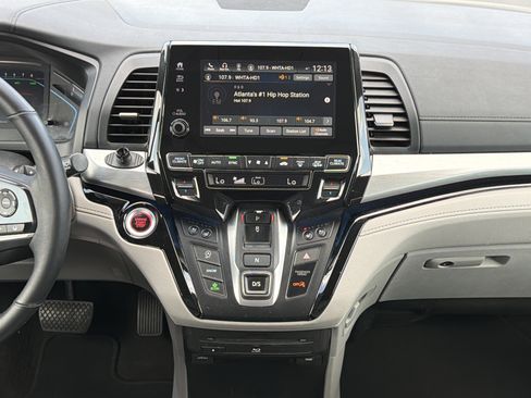 Used 2018 Honda Odyssey Elite image 11