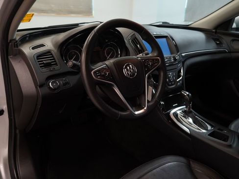 Used 2016 Buick Regal FWD image 5