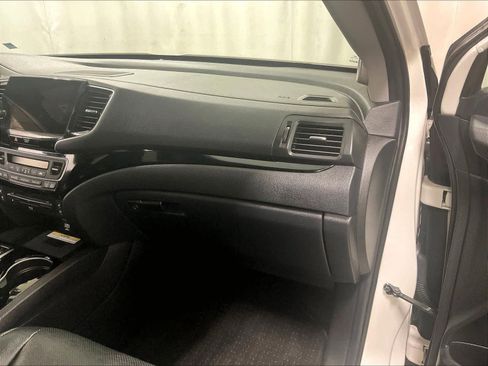 Used 2019 Honda Pilot Elite image 13