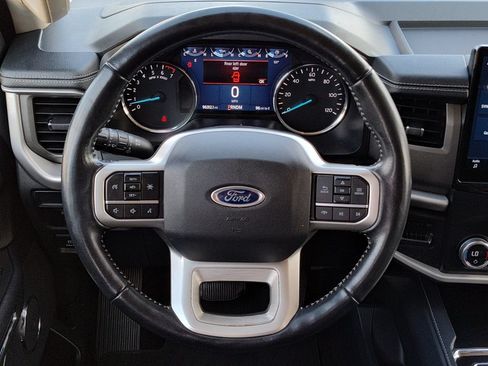 Used 2022 Ford Expedition Max XLT RWD image 27