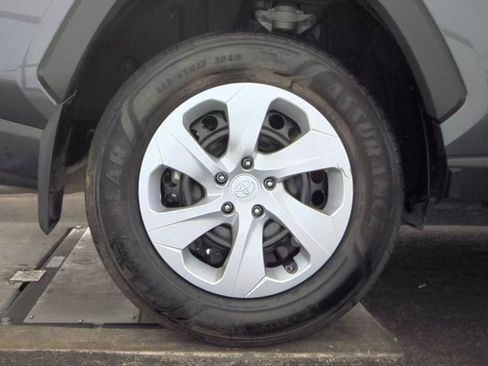 Used 2024 Toyota RAV4 LE FWD image 10
