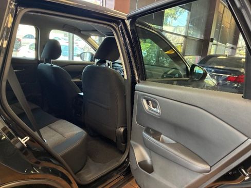 Used 2026 Nissan Rogue SV FWD image 36