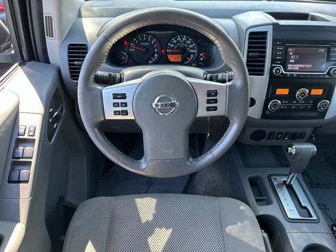 Used 2018 Nissan Frontier SV w/ Value Truck Package RWD image 13