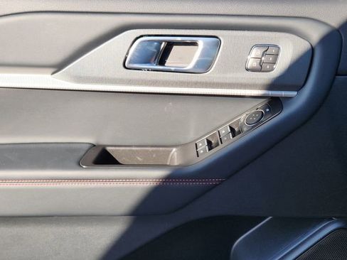 New 2026 Ford Explorer ST-Line w/ ST-Line Street Pack image 23