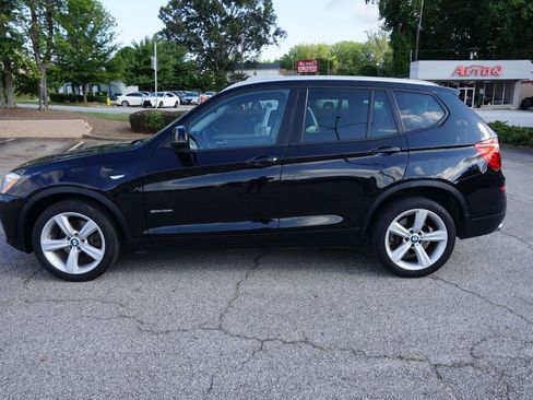 Used 2017 BMW X3 sDrive28i image 2