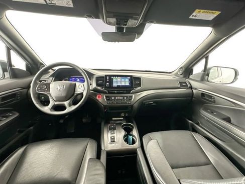 Used 2023 Honda Passport EX-L image 3