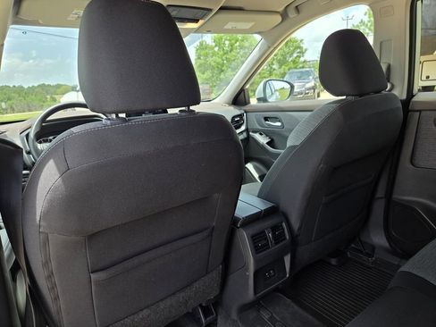Used 2022 Nissan Rogue SV FWD image 27