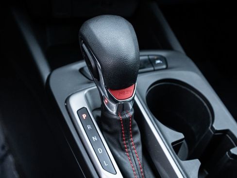 Used 2024 Chevrolet Trax RS w/ Sunroof Package image 22