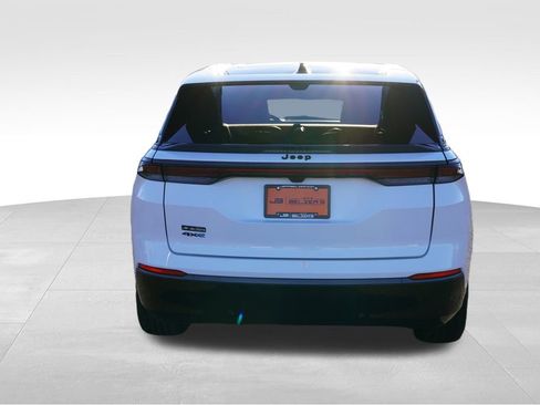 Used 2024 Jeep Wagoneer Launch Edition image 6