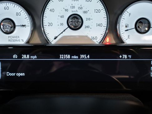 Used 2017 Rolls-Royce Ghost image 17