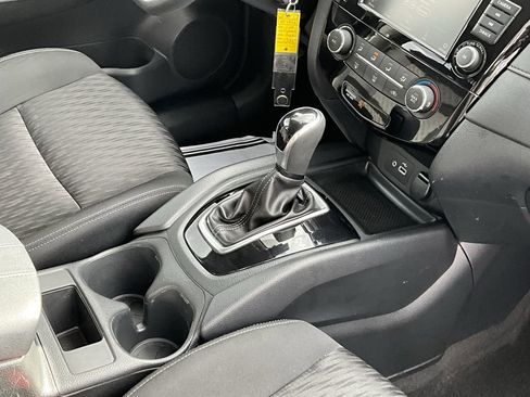 Certified 2020 Nissan Rogue S image 24
