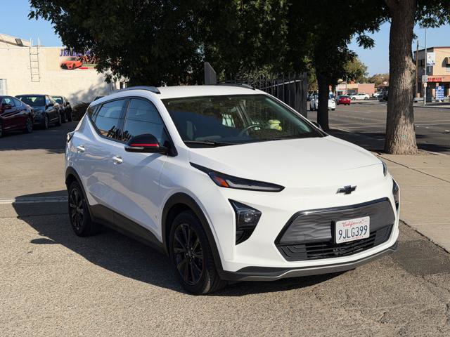 Used 2023 Chevrolet Bolt EUV LT w/ Redline Edition FWD image 2