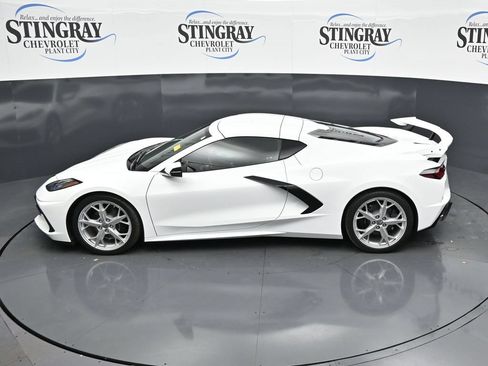 Used 2020 Chevrolet Corvette Stingray Coupe w/ 1LT RWD image 21