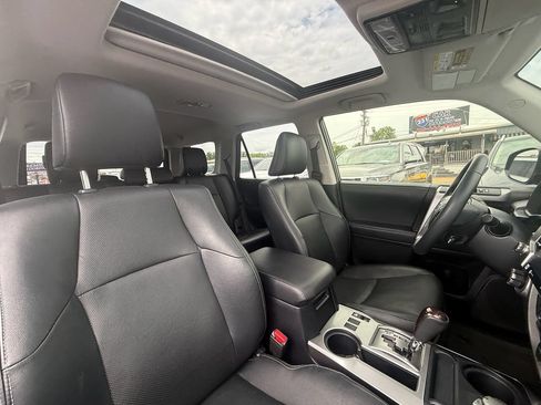Used 2022 Toyota 4Runner Limited AWD/4WD image 25