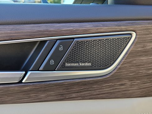 New 2026 Volkswagen Atlas SEL Premium R-Line image 18