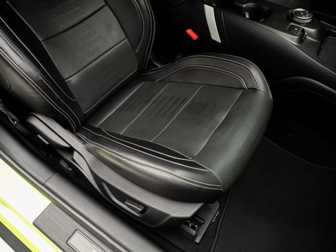 Used 2020 Ford Mustang Shelby GT500 w/ Technology Package image 66