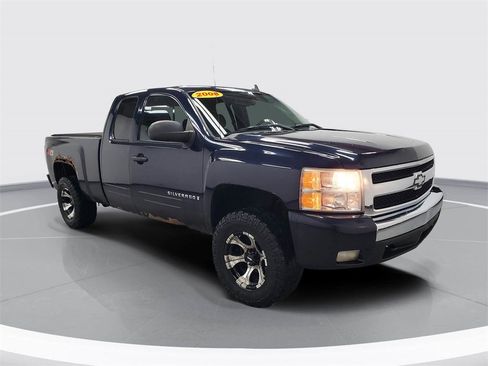 Used 2008 Chevrolet Silverado 1500 LT w/ Power Pack Plus image 2
