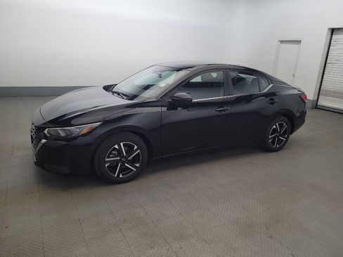 Used 2024 Nissan Sentra SV FWD image 2