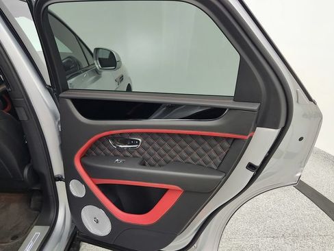 Used 2021 Bentley Bentayga Speed AWD/4WD image 36